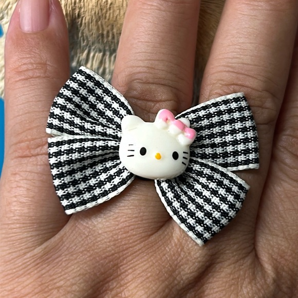 🖤New💕Hello Kitty black ribbon handcrafted ring - Picture 4 of 8